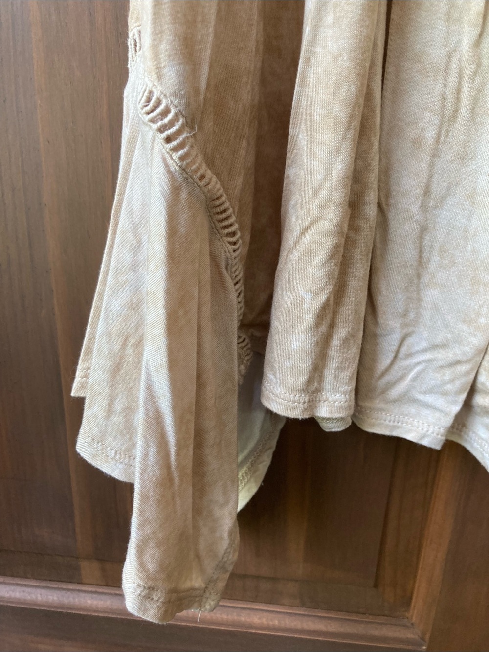 5/$15 Casual LOGO Tan Flowy Open Vest 2X - Picture 2 of 12